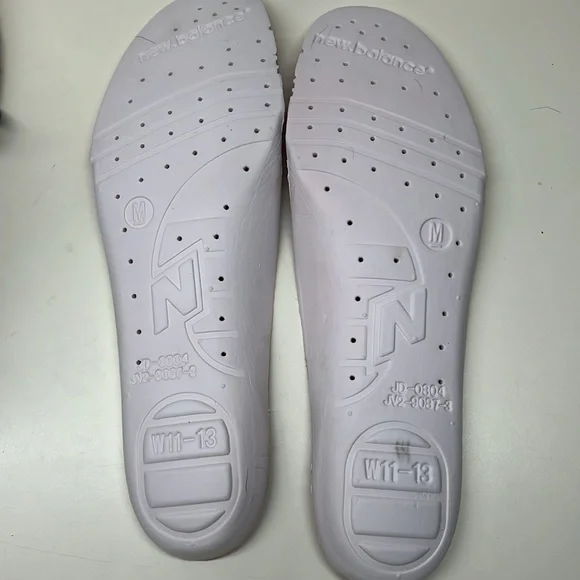 Woman’s New Balance Fresh Foam running sneaker W770QSK size 12 - Picture 12 of 12